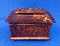Victorian Tortoiseshell Tea Caddy with Mother of Pearl Inlay (13 of 20) Victorian Tortoiseshell Tea Caddy with Mother of Pearl Inlay (13 of 20)