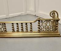 Superb Quality and design 19th Century Heavy Brass Fender (5 of 5) Superb Quality and design 19th Century Heavy Brass Fender (5 of 5)