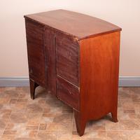 19th Century Mahogany Bow Fronted Chest of Drawers (2 of 15) 19th Century Mahogany Bow Fronted Chest of Drawers (2 of 15)