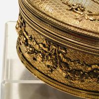 Super large gilt jewel box with Limoges enamel miniature (3 of 5) Super large gilt jewel box with Limoges enamel miniature (3 of 5)