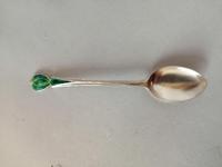 Set of 6 Archibald Knox Spoons for Liberty & Co (2 of 7) Set of 6 Archibald Knox Spoons for Liberty & Co (2 of 7)