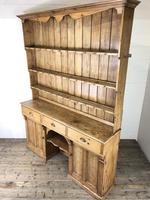 Large Victorian Antique Pine Dresser (16 of 17) Large Victorian Antique Pine Dresser (16 of 17)