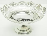 Antique Solid Silver Centre Piece / Fruit Bowl by Walker & Hall 521 grams c.1923 (5 of 6) Antique Solid Silver Centre Piece / Fruit Bowl by Walker & Hall 521 grams c.1923 (5 of 6)