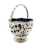 Antique Sterling Silver Basket with Scenes & Blue Glass Liner 1901 (2 of 11) Antique Sterling Silver Basket with Scenes & Blue Glass Liner 1901 (2 of 11)