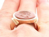 Banded Agate & 14ct Yellow Gold Intaglio Ring - Antique c.1820 (9 of 9) Banded Agate & 14ct Yellow Gold Intaglio Ring - Antique c.1820 (9 of 9)