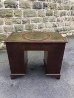 Mahogany Kneehole Writing Desk (4 of 9) Mahogany Kneehole Writing Desk (4 of 9)