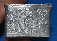 C18th pewter snuff-box (5 of 6) C18th pewter snuff-box (5 of 6)