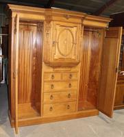 1900's Large Quality Oak Mirrored Compactum Wardrobe (5 of 6) 1900's Large Quality Oak Mirrored Compactum Wardrobe (5 of 6)