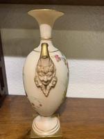 Royal Worcester – Pretty Blush Ivory Porcelain Vase (2 of 3) Royal Worcester – Pretty Blush Ivory Porcelain Vase (2 of 3)
