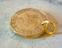 Vintage Pocket Watch Chain Fob 1965 Queen Elizabeth Threepenny Bit Old 3d Coin Fob (6 of 7) Vintage Pocket Watch Chain Fob 1965 Queen Elizabeth Threepenny Bit Old 3d Coin Fob (6 of 7)
