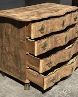 Early 19th Century Bleached Walnut Commode Chest of Drawers (10 of 13) Early 19th Century Bleached Walnut Commode Chest of Drawers (10 of 13)