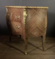 Superb Bleached Walnut Bombe Commode (4 of 9) Superb Bleached Walnut Bombe Commode (4 of 9)
