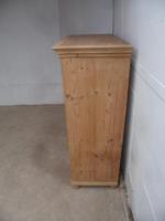 Lovely Victorian Antique Pine 2 Door Kitchen Storage Cupboard to wax / paint (5 of 8) Lovely Victorian Antique Pine 2 Door Kitchen Storage Cupboard to wax / paint (5 of 8)
