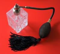 Vintage Clear Lead Crystal Perfume / Scent Atomiser - Birthday / Ideal Gift / Present (8 of 9) Vintage Clear Lead Crystal Perfume / Scent Atomiser - Birthday / Ideal Gift / Present (8 of 9)