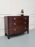 Georgian Bowfront Chest of Drawers c1820 (4 of 6) Georgian Bowfront Chest of Drawers c1820 (4 of 6)