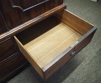 Neat Size 18th Century Mahogany Linen Press (4 of 7) Neat Size 18th Century Mahogany Linen Press (4 of 7)