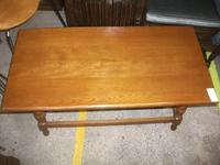 Turned Leg Oak Coffee Table (2 of 3) Turned Leg Oak Coffee Table (2 of 3)