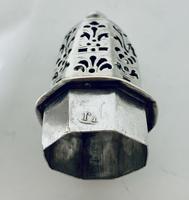 Small 18th Century Solid Sterling Silver Sugar Caster Shaker by Thomas Bamford (12 of 13) Small 18th Century Solid Sterling Silver Sugar Caster Shaker by Thomas Bamford (12 of 13)