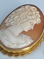 Italian Cameo Brooch (2 of 5) Italian Cameo Brooch (2 of 5)