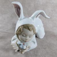 "Mi Difraz De Conejito" or "My Little Bunny Baby" Hand Modelled Porcelain Figure by Nao (6 of 7) "Mi Difraz De Conejito" or "My Little Bunny Baby" Hand Modelled Porcelain Figure by Nao (6 of 7)