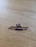 18ct Gold Sweetheart Army Brooch Queens Regiment Lamb Flag