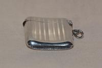 1908 Edwardian Sterling Siver Vesta Case by Birmingham Siversmith Hayes & Co (4 of 5) 1908 Edwardian Sterling Siver Vesta Case by Birmingham Siversmith Hayes & Co (4 of 5)