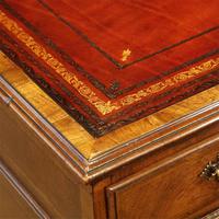 Walnut Pedestal Desk by Waring and Gillow (17 of 18) Walnut Pedestal Desk by Waring and Gillow (17 of 18)