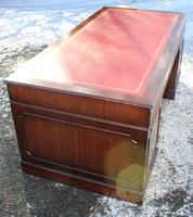 1960s Large Mahogany Pedestal Desk with Red Leather Top inset (4 of 4) 1960s Large Mahogany Pedestal Desk with Red Leather Top inset (4 of 4)