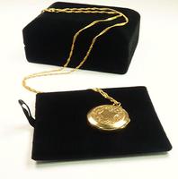 Edwardian Engraved 9ct Yellow Gold Locket Pendant (5 of 10) Edwardian Engraved 9ct Yellow Gold Locket Pendant (5 of 10)