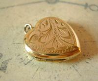 Vintage Pocket Watch Chain Photograph Fob 1940s 9ct Rolled Gold Puffy Heart Fob (7 of 10) Vintage Pocket Watch Chain Photograph Fob 1940s 9ct Rolled Gold Puffy Heart Fob (7 of 10)