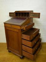 Victorian Mahogany Davenport attributed to Gillow (9 of 12) Victorian Mahogany Davenport attributed to Gillow (9 of 12)