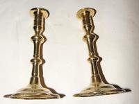 Pair of George III Brass Petal Base Candlesticks (4 of 6) Pair of George III Brass Petal Base Candlesticks (4 of 6)