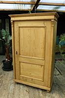 Fabulous Large Old Pine One Door Cupboard - Linen/Food/Kitchen/Larger/Wardrobe - We Del;iver! (10 of 11) Fabulous Large Old Pine One Door Cupboard - Linen/Food/Kitchen/Larger/Wardrobe - We Del;iver! (10 of 11)