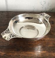 Goldsmiths and Silversmiths Arts and Crafts Silver Quaich C1900 (5 of 5) Goldsmiths and Silversmiths Arts and Crafts Silver Quaich C1900 (5 of 5)