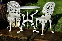 Nicely Weathered Painted Metal Bistro Set Table & 2 Chairs (2 of 5) Nicely Weathered Painted Metal Bistro Set Table & 2 Chairs (2 of 5)