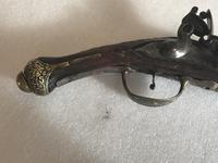 Flintlock pistol 1760’s Continental (11 of 32) Flintlock pistol 1760’s Continental (11 of 32)
