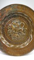 16th Century Alms Dish Depicting George & The Dragon (4 of 4) 16th Century Alms Dish Depicting George & The Dragon (4 of 4)