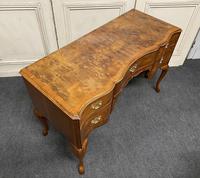 Burr Walnut Dressing Table or Desk by Gillows (16 of 16) Burr Walnut Dressing Table or Desk by Gillows (16 of 16)