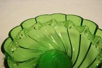 Antique Victorian Green Glass Frilled Bowl (4 of 6) Antique Victorian Green Glass Frilled Bowl (4 of 6)