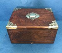 Victorian Brassbound Walnut Cigar Box (15 of 19) Victorian Brassbound Walnut Cigar Box (15 of 19)