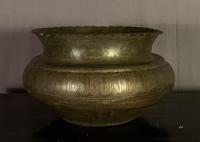 Good Size Persian 19th Century Patinated Brass Bowl (4 of 8) Good Size Persian 19th Century Patinated Brass Bowl (4 of 8)