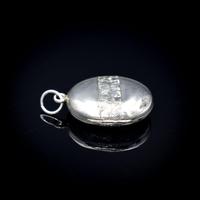 Antique Aesthetic Ivy Sterling Silver Oval Locket Pendant (7 of 10) Antique Aesthetic Ivy Sterling Silver Oval Locket Pendant (7 of 10)