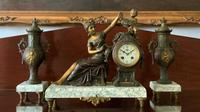 Beautiful 19thc French 3-piece 8-day Gilt-bronzed Spelter Garniture Mantle Clock (2 of 16) Beautiful 19thc French 3-piece 8-day Gilt-bronzed Spelter Garniture Mantle Clock (2 of 16)