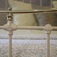 5ft Victorian Antique Bed With Curved Top Rail in Cream (4 of 5) 5ft Victorian Antique Bed With Curved Top Rail in Cream (4 of 5)