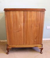 Antique Bow Front Figured Walnut Chest of Drawers (11 of 11) Antique Bow Front Figured Walnut Chest of Drawers (11 of 11)