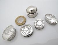 Beautiful Small Round George III Silver Patch Box Joseph Taylor Birmingham c1805 (3 of 7) Beautiful Small Round George III Silver Patch Box Joseph Taylor Birmingham c1805 (3 of 7)