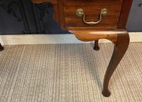 Edwardian Mahogany Knee Hole Desk (10 of 12) Edwardian Mahogany Knee Hole Desk (10 of 12)