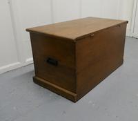 Georgian Golden Finish Oak, Pine Blanket Chest (5 of 5) Georgian Golden Finish Oak, Pine Blanket Chest (5 of 5)