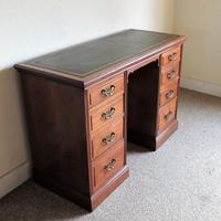 Walnut Kneehole Writing Desk - Edwardian c.1910 (8 of 8) Walnut Kneehole Writing Desk - Edwardian c.1910 (8 of 8)