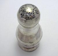 Georgian George II London 1748 Solid Sterling Silver Antique Bun-top Pepper Pot Shaker. English 18th Century (5 of 6) Georgian George II London 1748 Solid Sterling Silver Antique Bun-top Pepper Pot Shaker. English 18th Century (5 of 6)